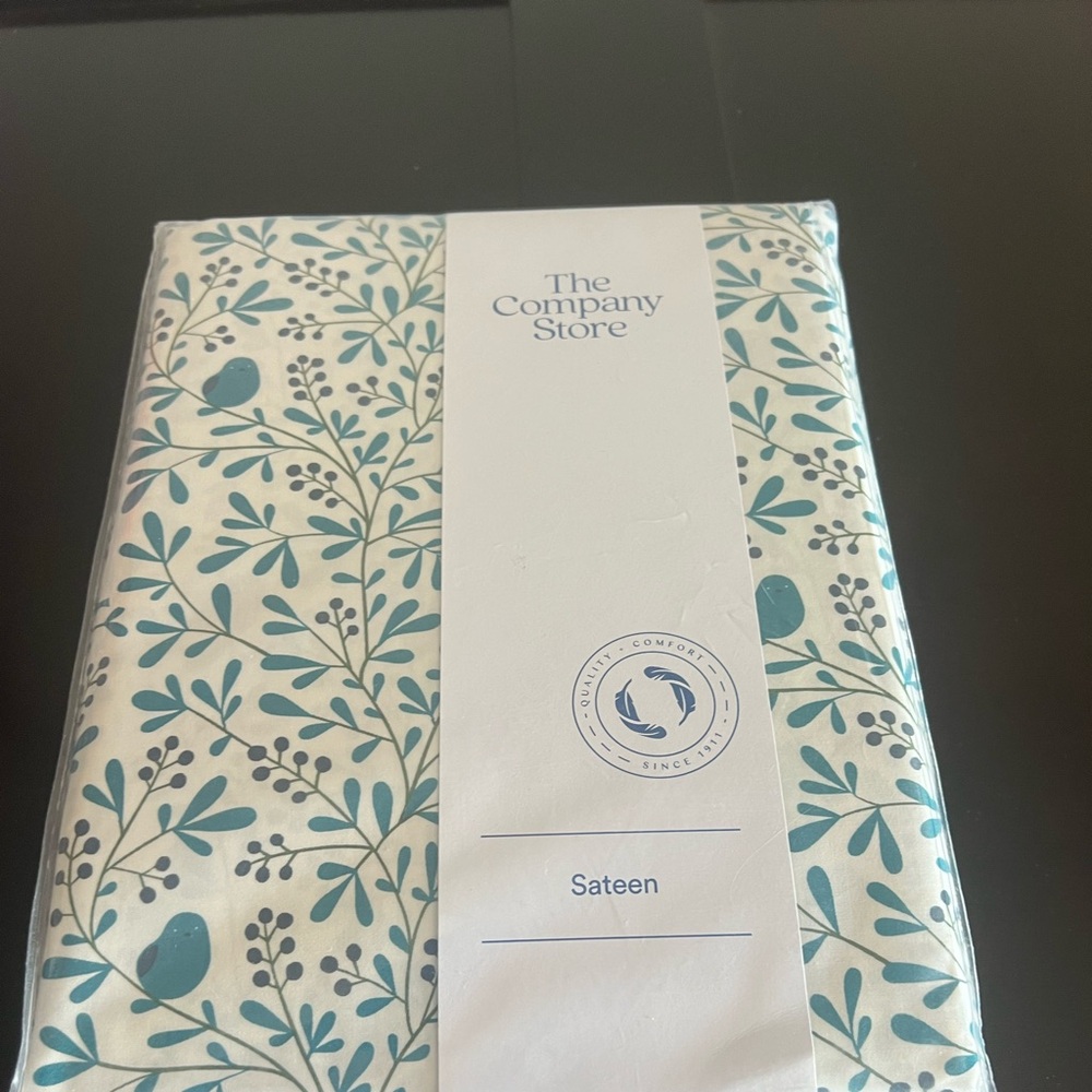 The Company Store. Full duvet cover. Size 84 by 90 inches. 100% cotton. Teal.